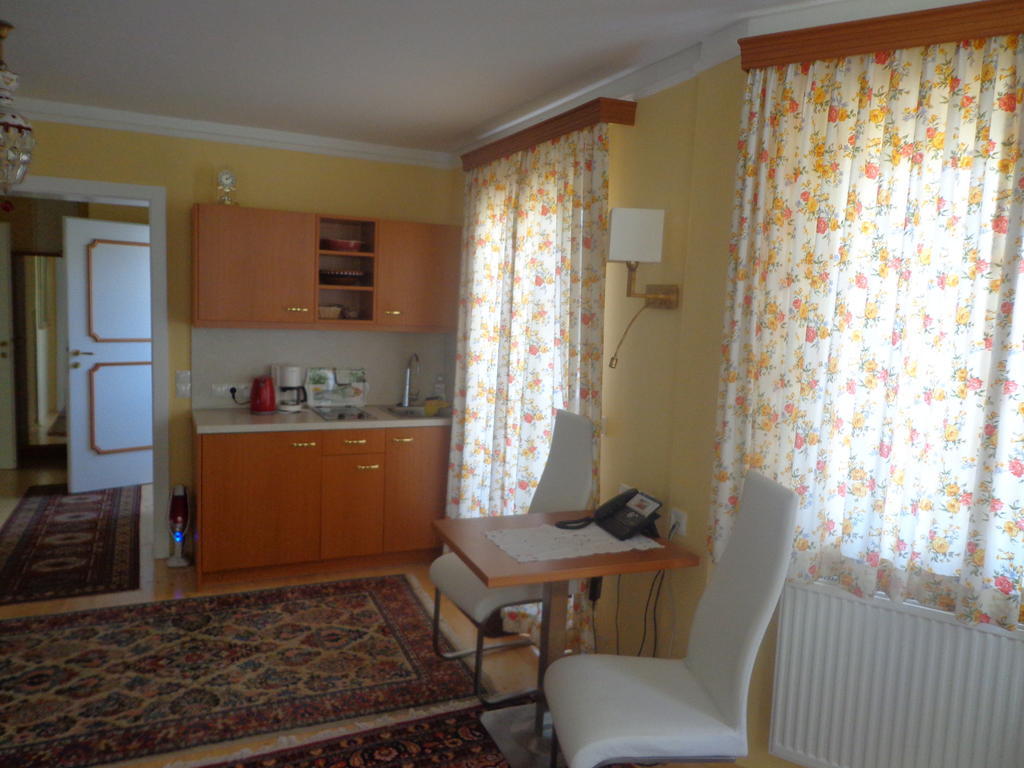 Hans Mauracher Schloessl Graz Habitación foto